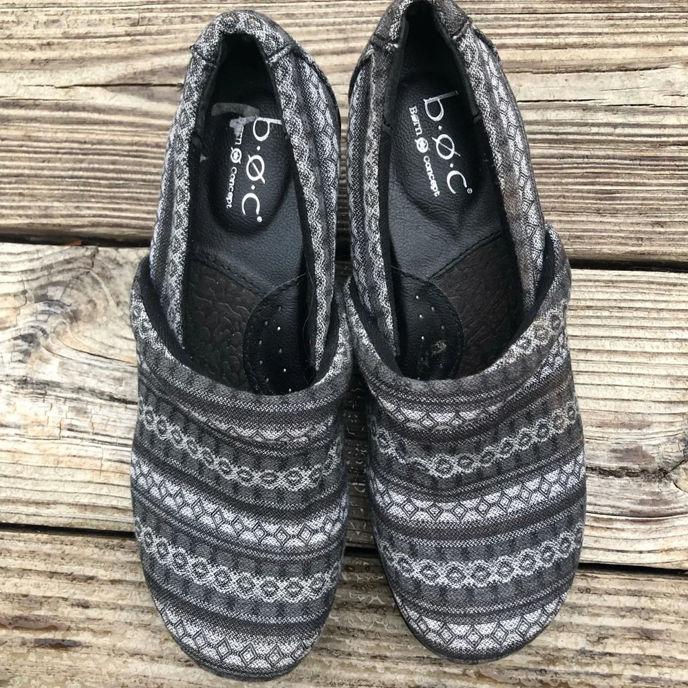 Gray Patterned Women's Shoes - Picture 4 of 9